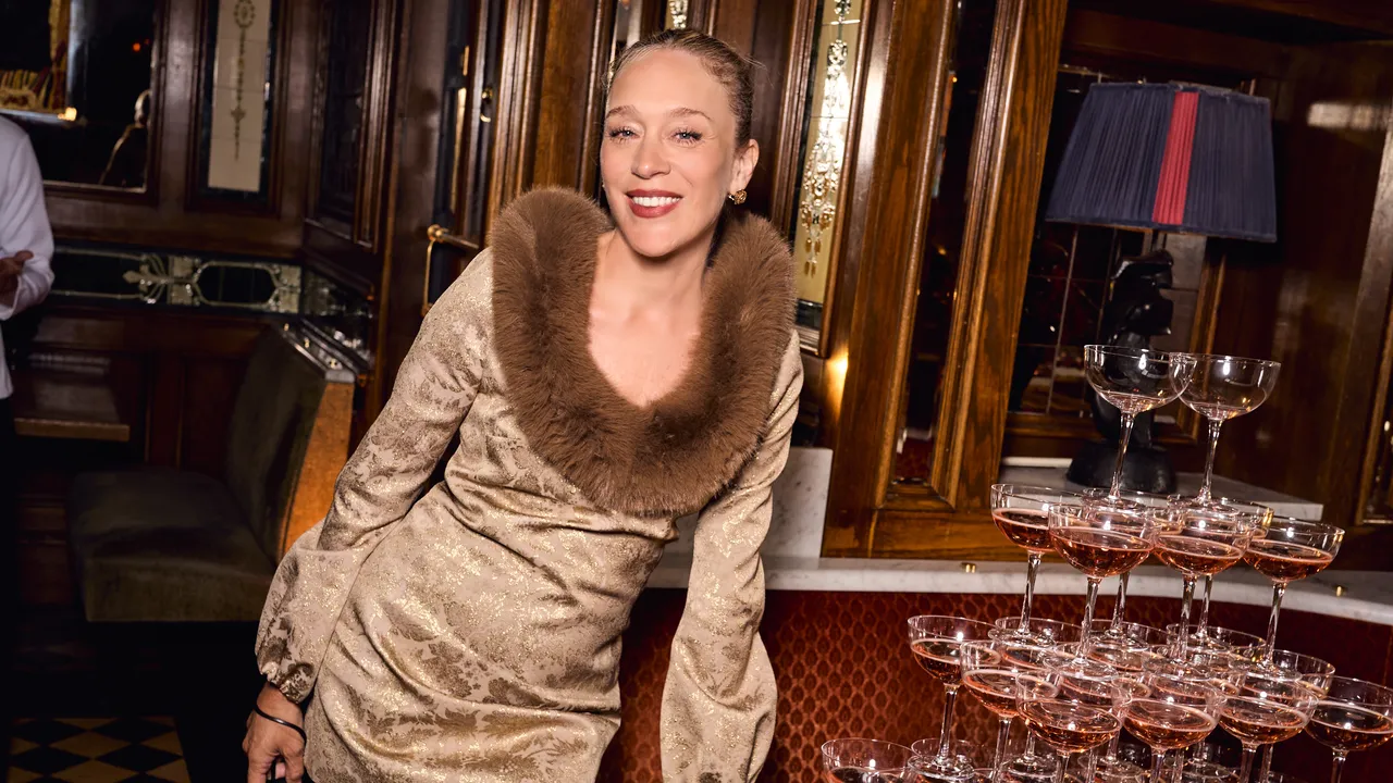 Mytheresa, Хloë Sevigny и армия самых стильных гостей перенесли нью-йоркскую моду на передний план